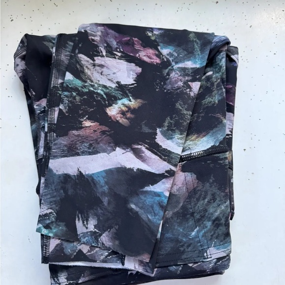 Lululemon Fast Free Tight 19’ Nulux Glacier Camo Starlight Multi sz 6 - Picture 4 of 11